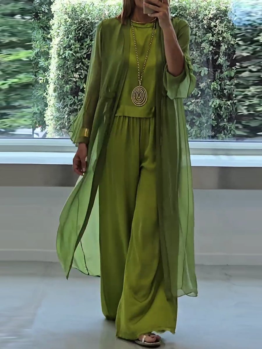 Noelle – The Refined Two-Piece Set ads