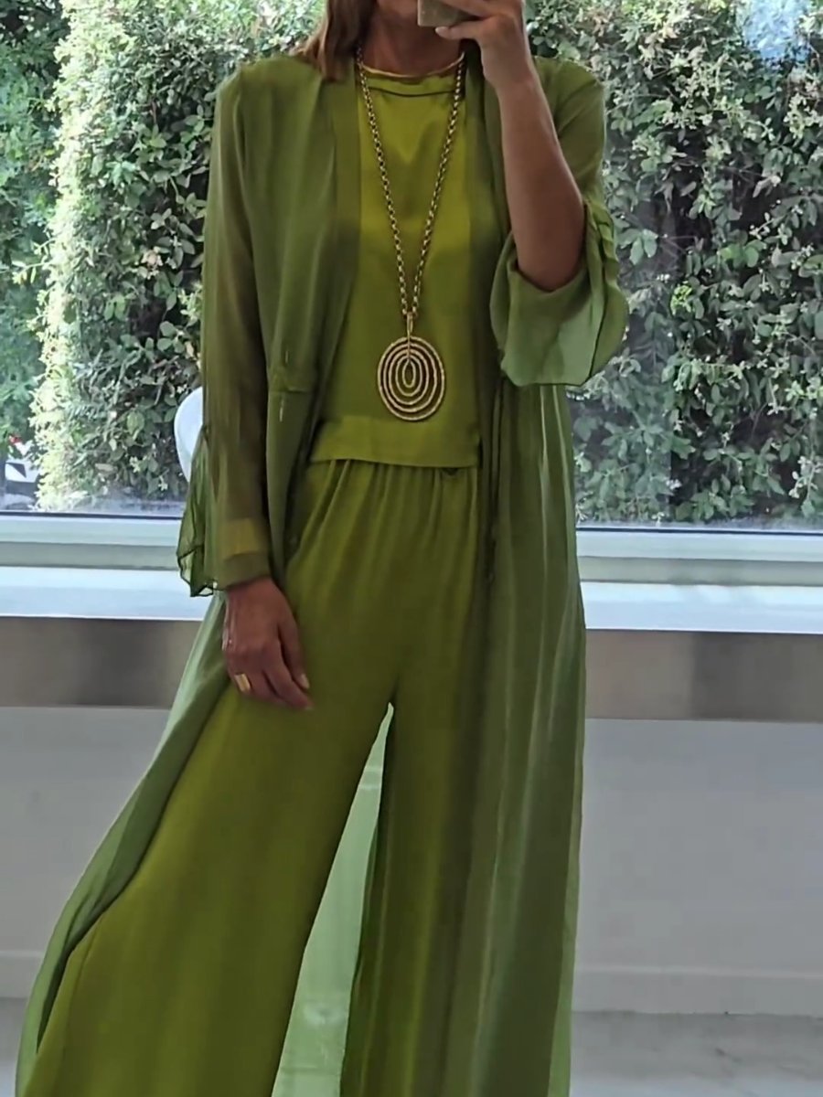 Noelle – The Refined Two-Piece Set ads